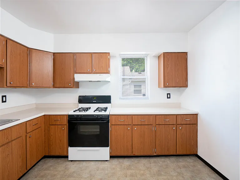 327 W Felton Ave — Photo 9