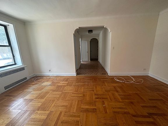 4th image of 2325 Ocean Ave #0