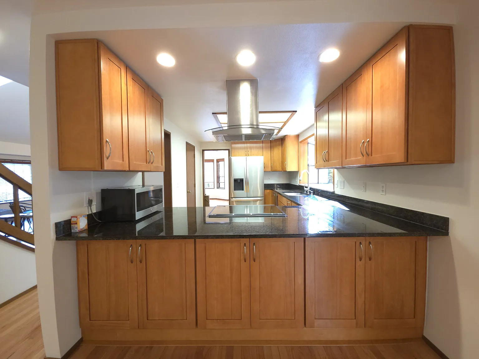 4 bed, 2429 sqft, $4,000 — Photo 4