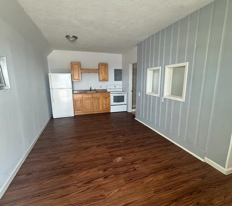 3670 Dixie Hwy NE #1