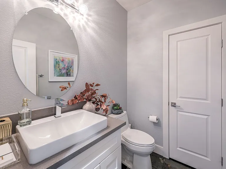 6982 Grand Junction Ave — Photo 21