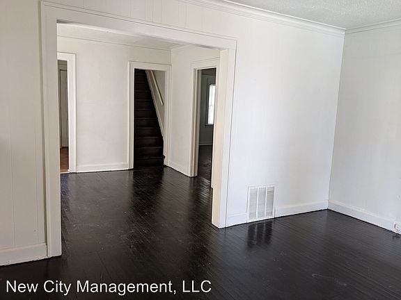 4th image of 3112 Chelsea Ave