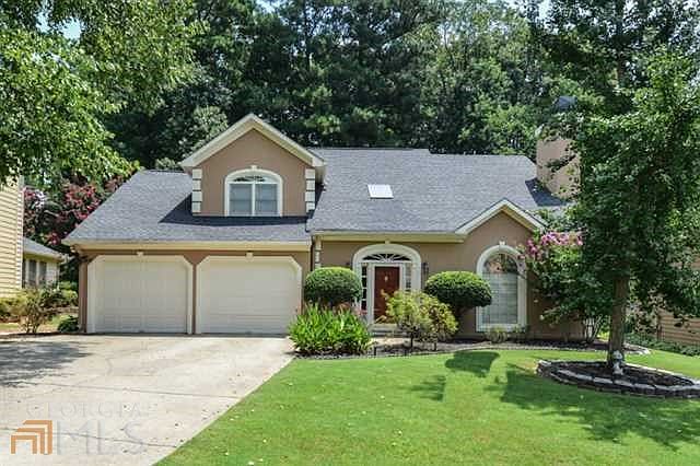 1st image of 1019 Chateau Ln SE