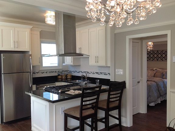 4th image of 1425 Sanchez St #1425