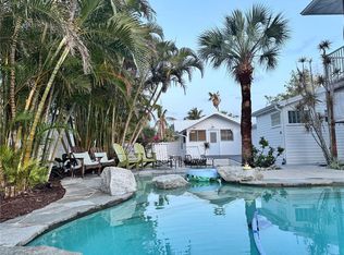 701 Broadway St, Longboat Key, FL 34228