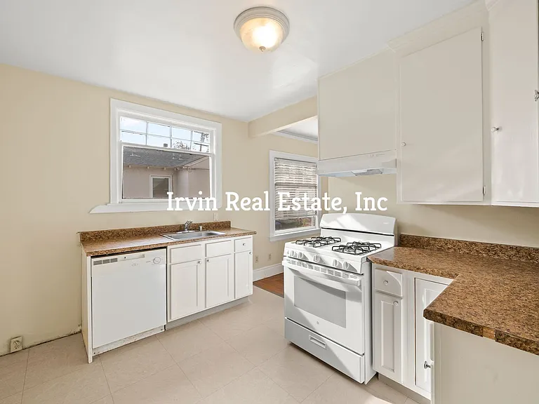 1353 Pine St — Photo 5