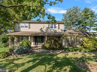 1067 Barnswallow Ln, Huntingdon Valley, PA 19006
