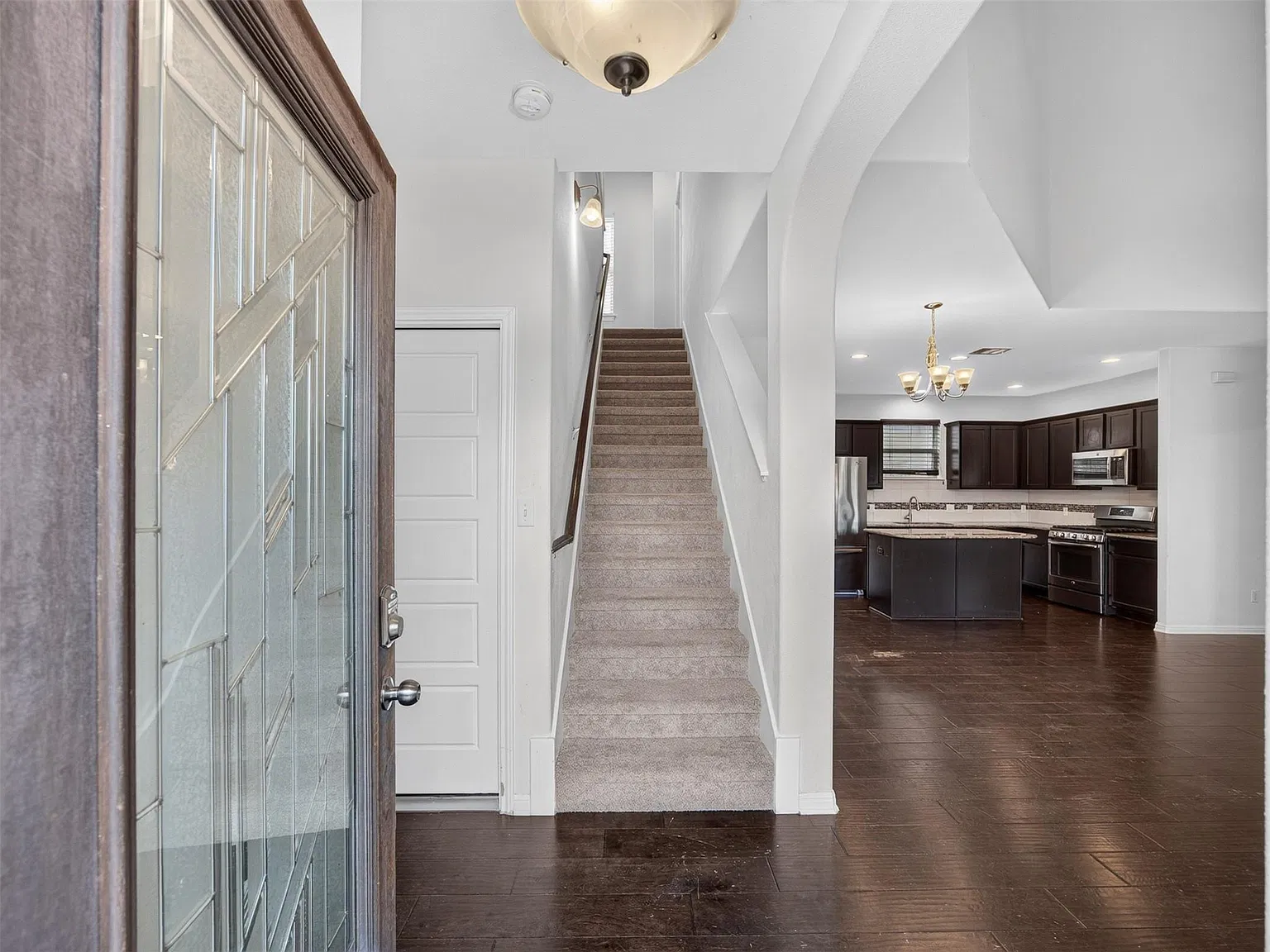 4 bed, 3.0 bath, 2151 sqft, $2,150 — Photo 4