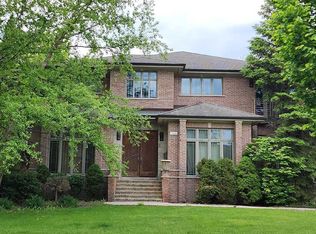 1488 N Dee Rd, Park Ridge, IL 60068