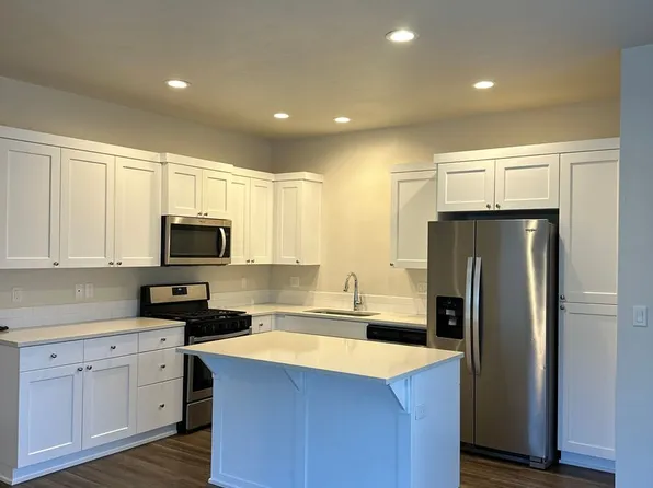 944 NE Paula Dr, Bend, OR 97701