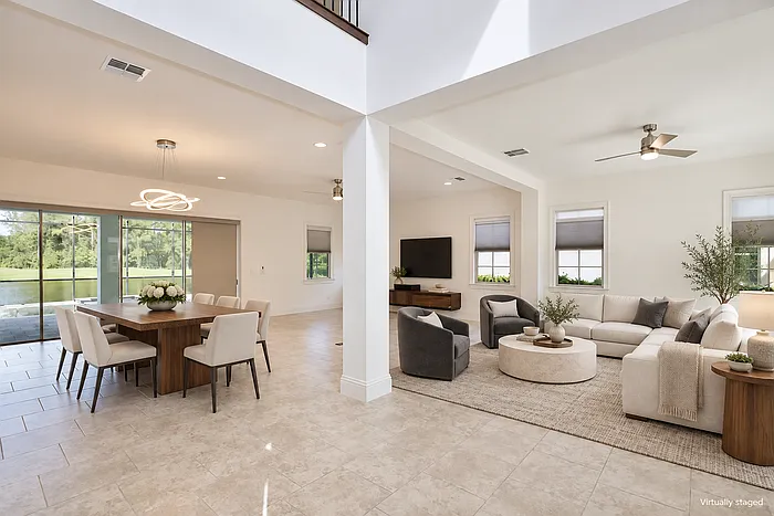 4 bed, 5.0 bath, 4817 sqft, $6,500 — Photo 4