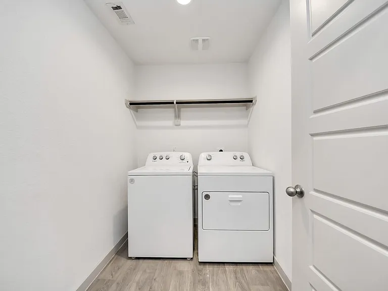 7803 Golden Rubia Ln — Photo 15