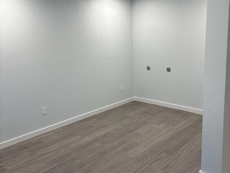 421 E Glendale St #1 — Photo 16