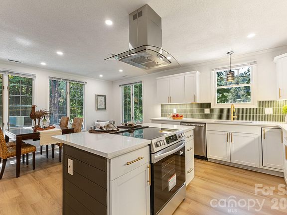 5th image of 1846 Sunset Farms Rd
