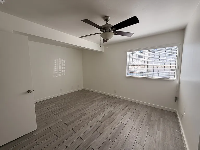 2843 C St #5 — Photo 17
