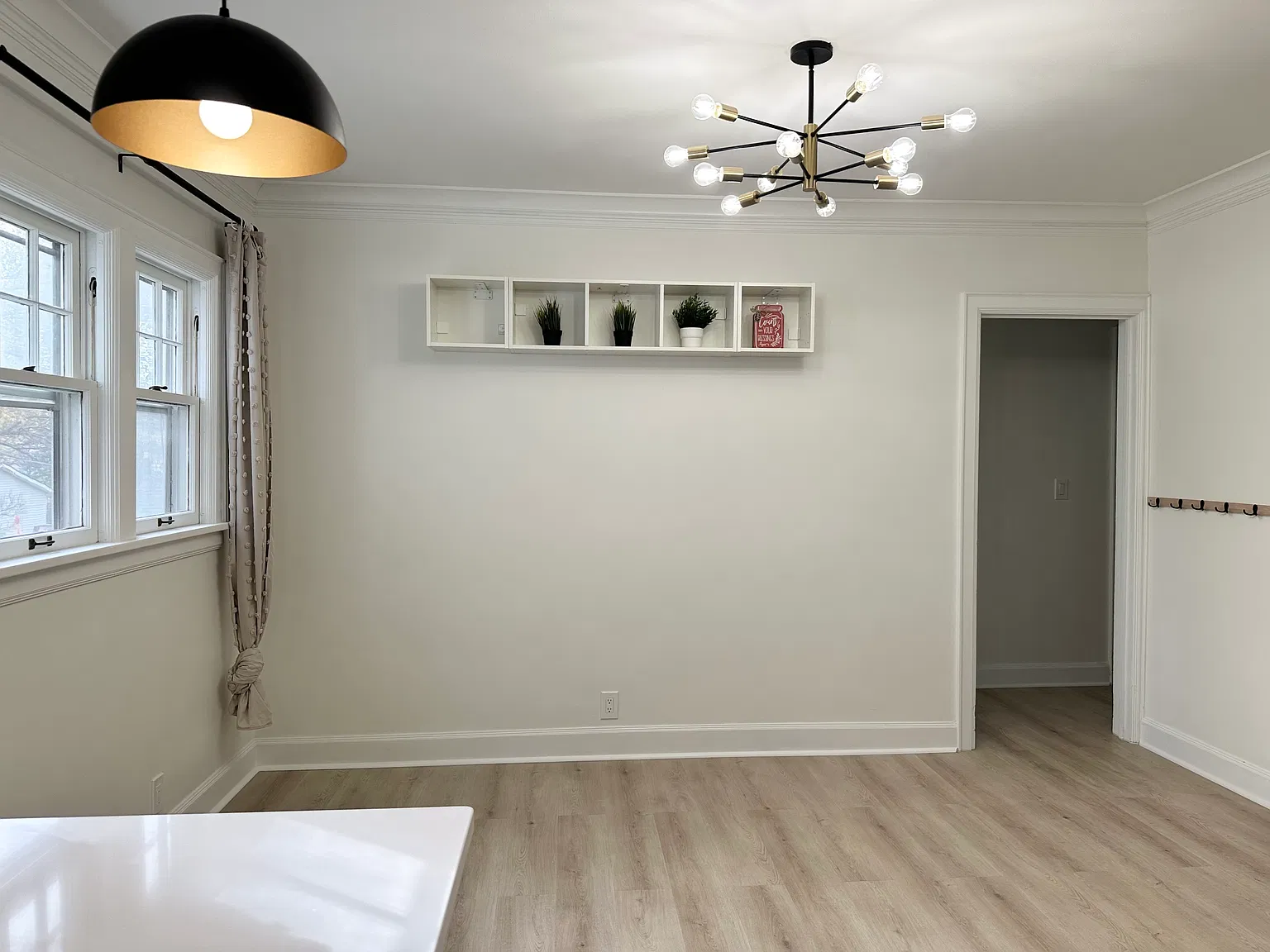 3 bed, 1576 sqft, $2,200 — Photo 3