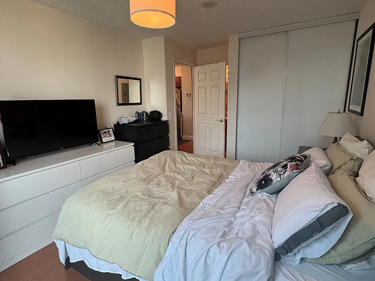 30 Grand Trunk Cres #3806 — Photo 13