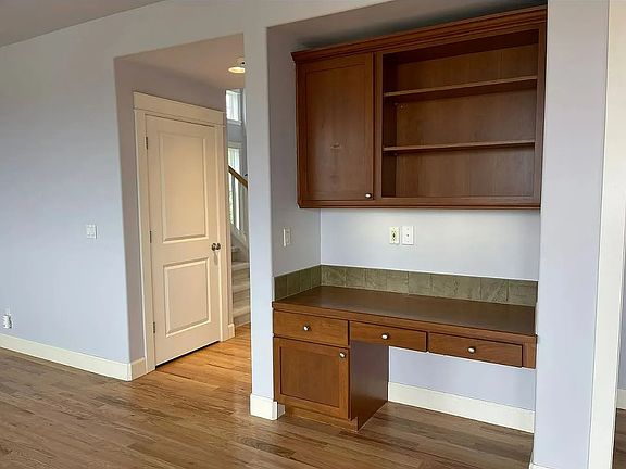 5th image of 502 Sky Country Way NW