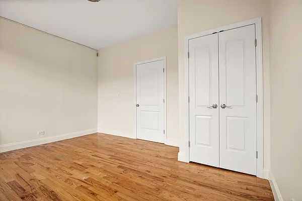 Rented by Compass | media 18