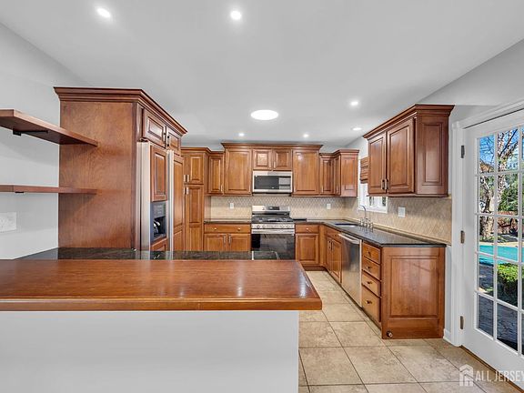 3rd image of 1430 Kearney Dr