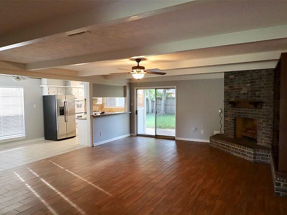 3rd image of 2410 Bradford Dr
