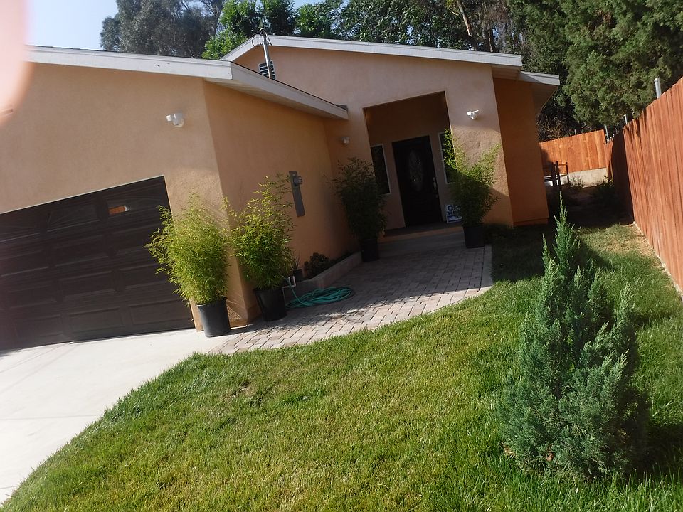 1st image of 7807 Dellrose Ave