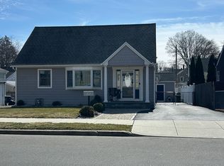 545 Merritt St, Bridgeport, CT 06606