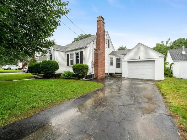 23 Calumet Ave, Worcester, MA 01606