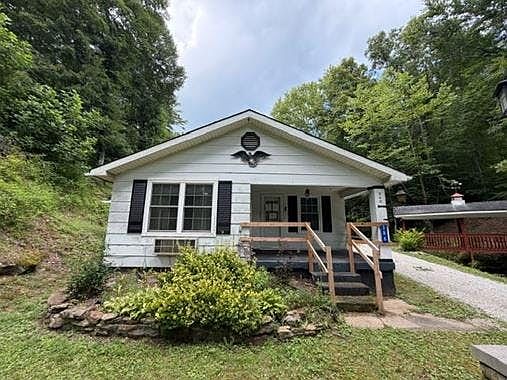 1st image of 386 Mahaffey Hollow Rd
