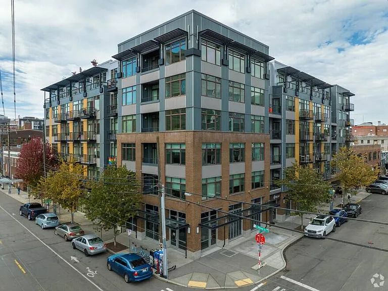 Evolve Apartments — Photo 20