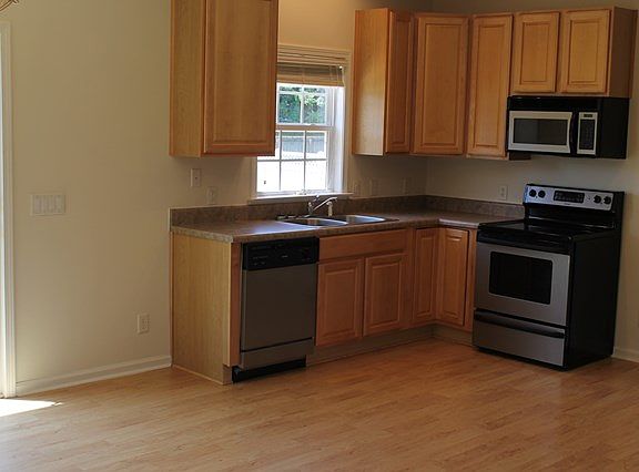 5th image of 201 Dogwood Estates Ln