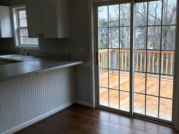 Kitchen /Breakfast Area