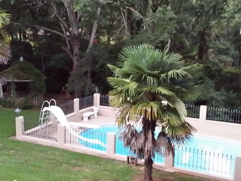 PRIVATE OASIS