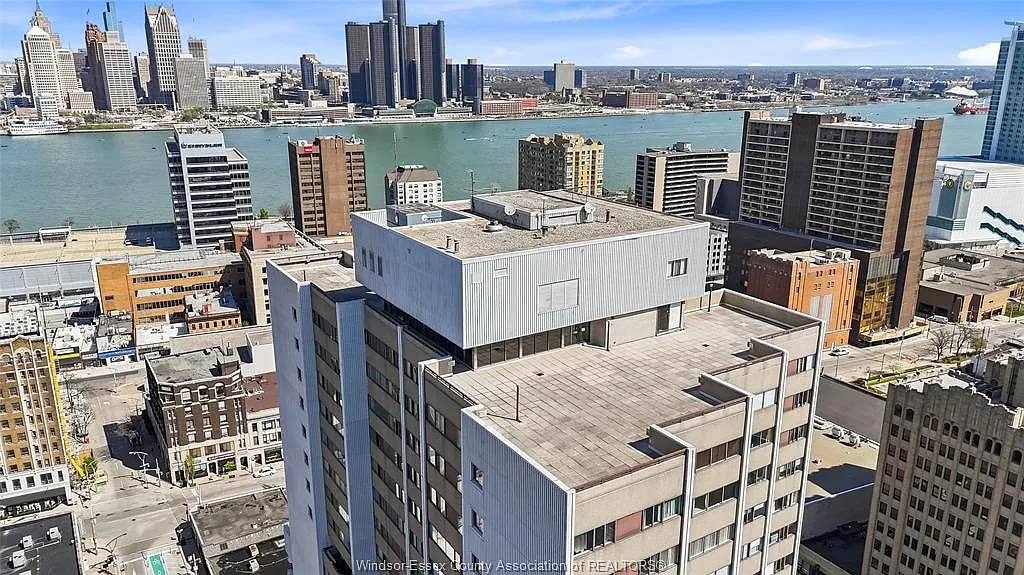2 bed, 2.0 bath, 1000 sqft, $1,800 — Photo 3