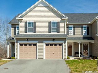 6264 Watercress Dr, Farmington, NY 14425