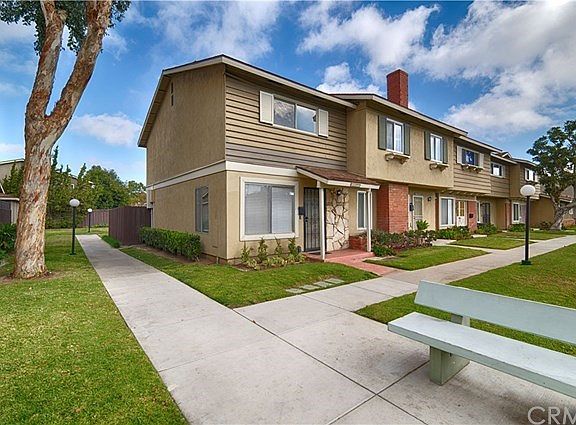 2nd image of 12776 Sussex Cir
