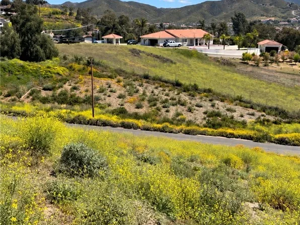 24000 Beverly Dr #114, Quail Valley, CA 92587