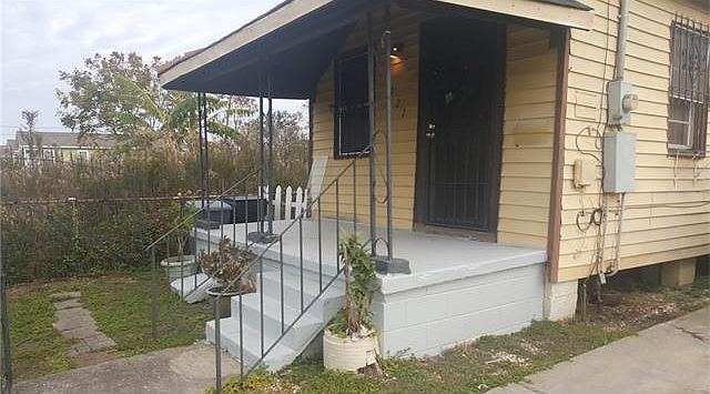 1st image of 1827 Montegut St
