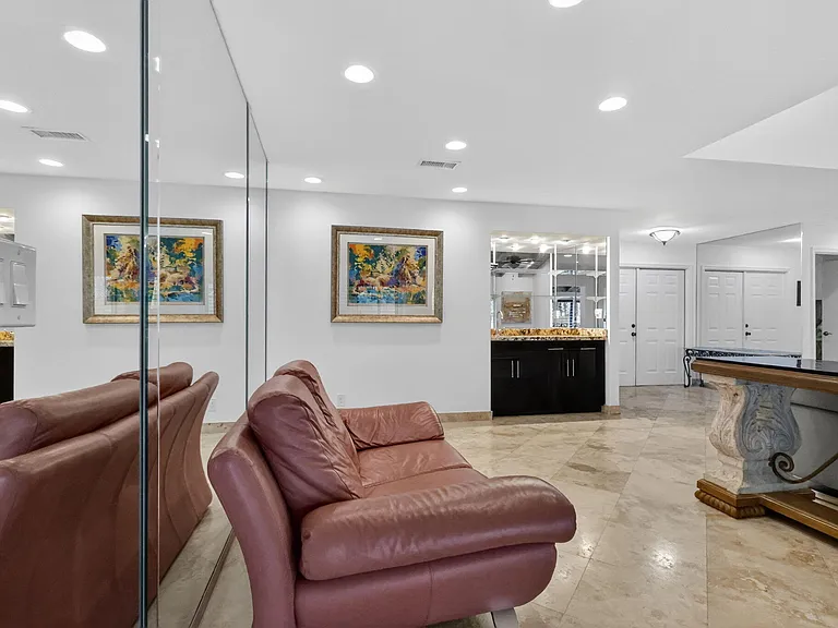 804 Foxpointe Cir — Photo 17
