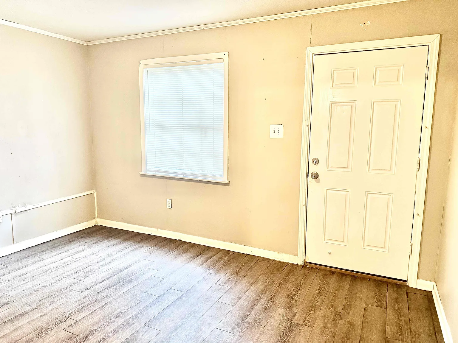 ab 2028/2030 Colorado Street - 2028 — Photo 4