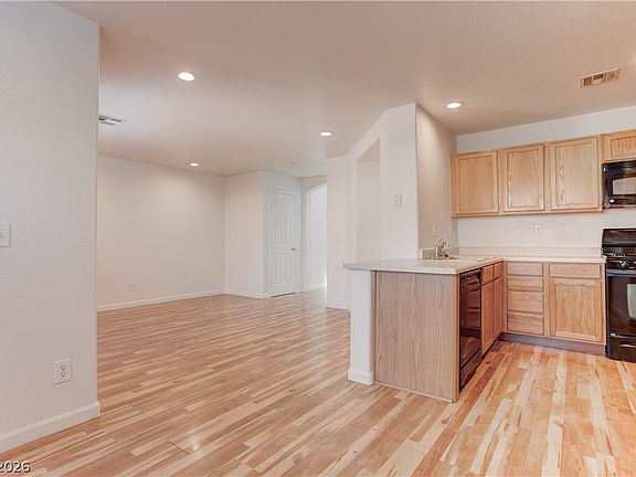 3rd image of 7443 Ademar St