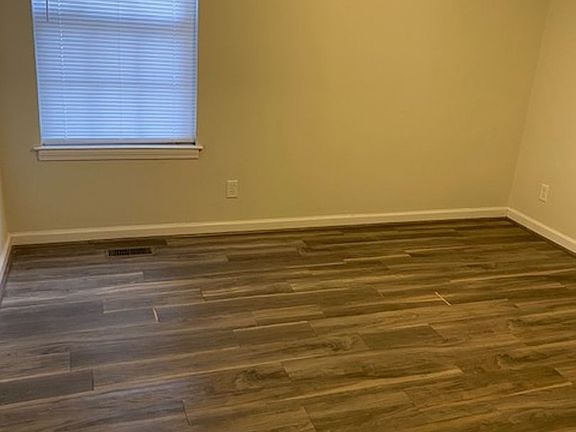 3rd image of 1300 Byrne Ave Unit A