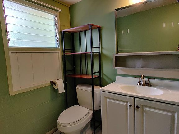 Private full bathroom