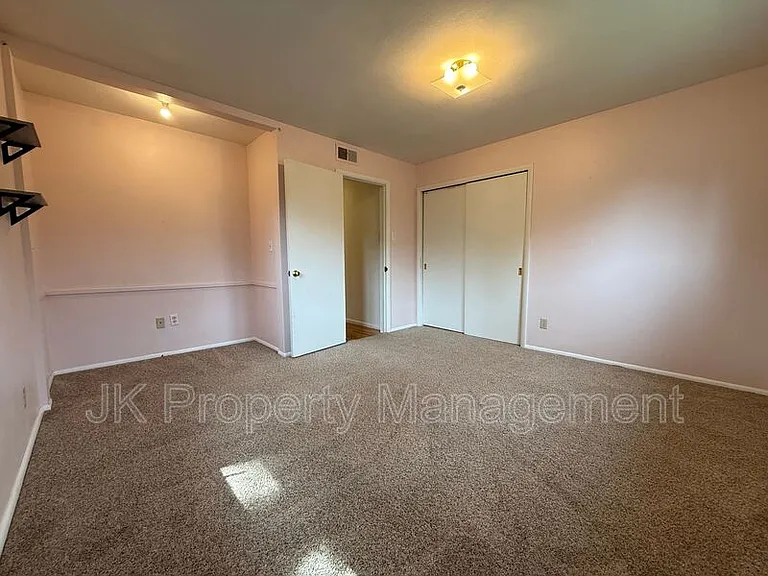 806 Forest Ave — Photo 25