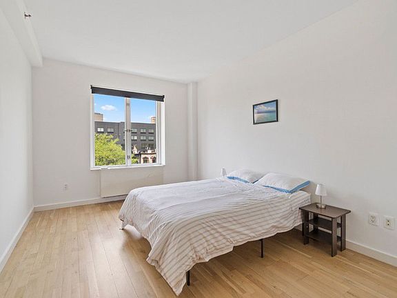 5th image of 541 Washington Ave Unit 605