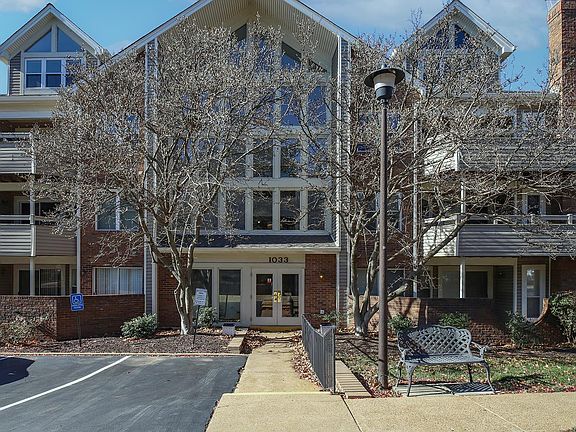 2nd image of 1033 Wilton Royal Dr APT 203