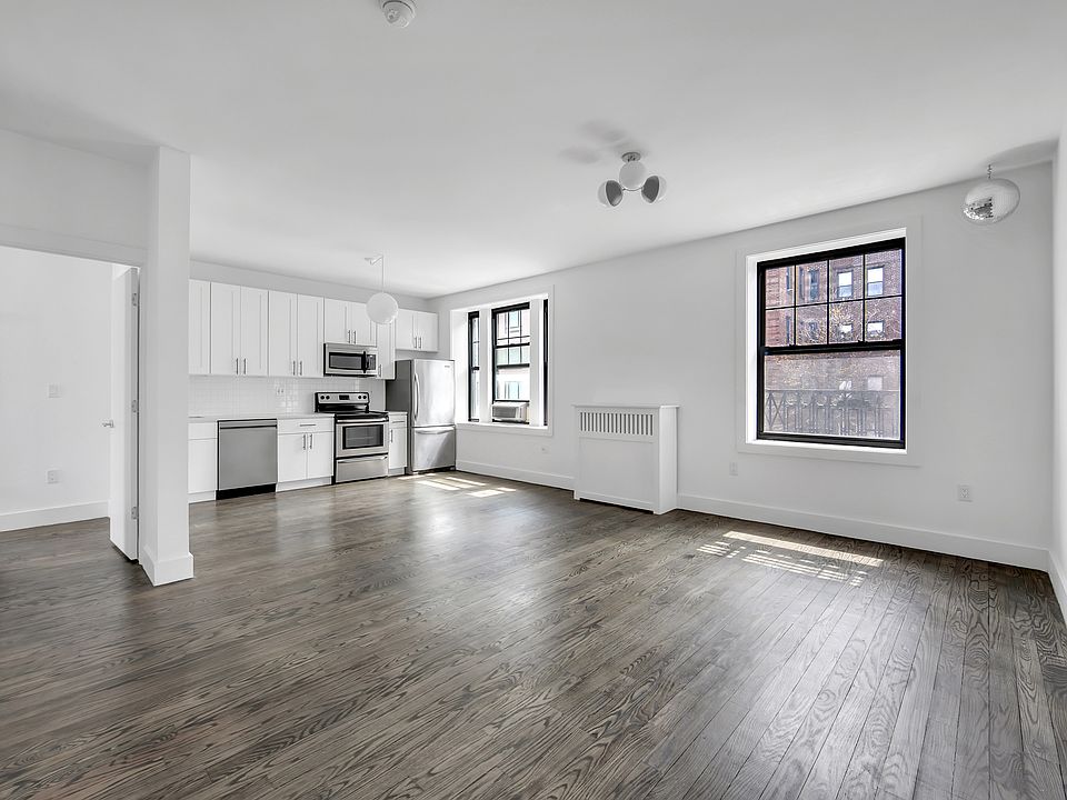 1st image of 35 Clarkson Ave APT 1C
