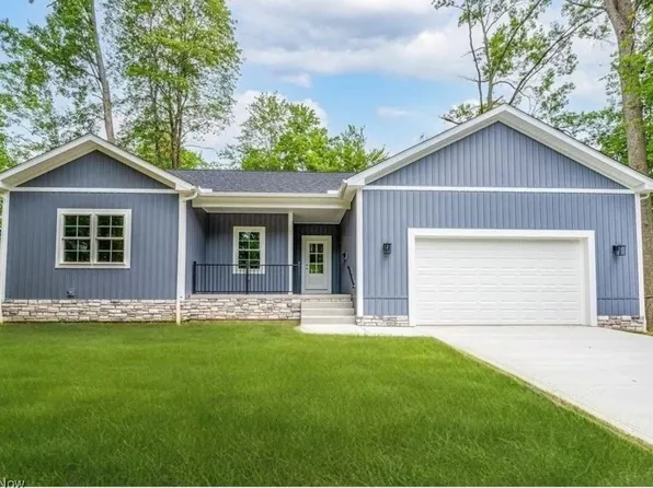 2424 Edgewood Dr, Salem, OH 44460