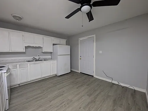 3304 Palm Leaf Cir Photo 1