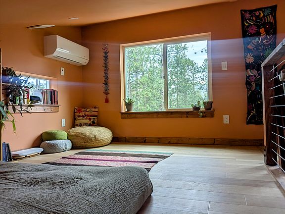4th image of 620 Sierra Dr